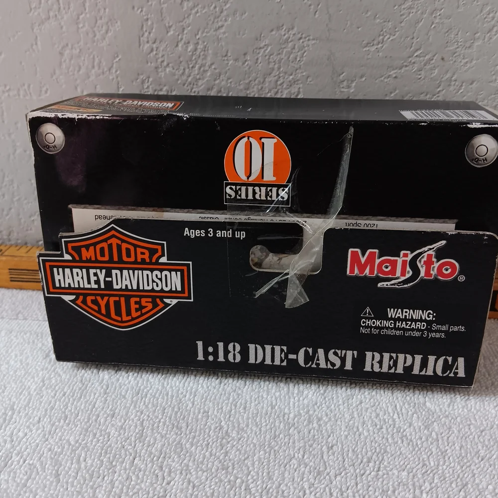 Series 10 Die-Cast Motorcycle Model